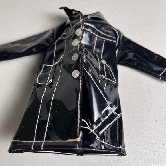 Vintage Barbie Clone Maddie Mod Black Shiny Raincoat VHTF Retro Fashion Wear - Picture 4 of 8